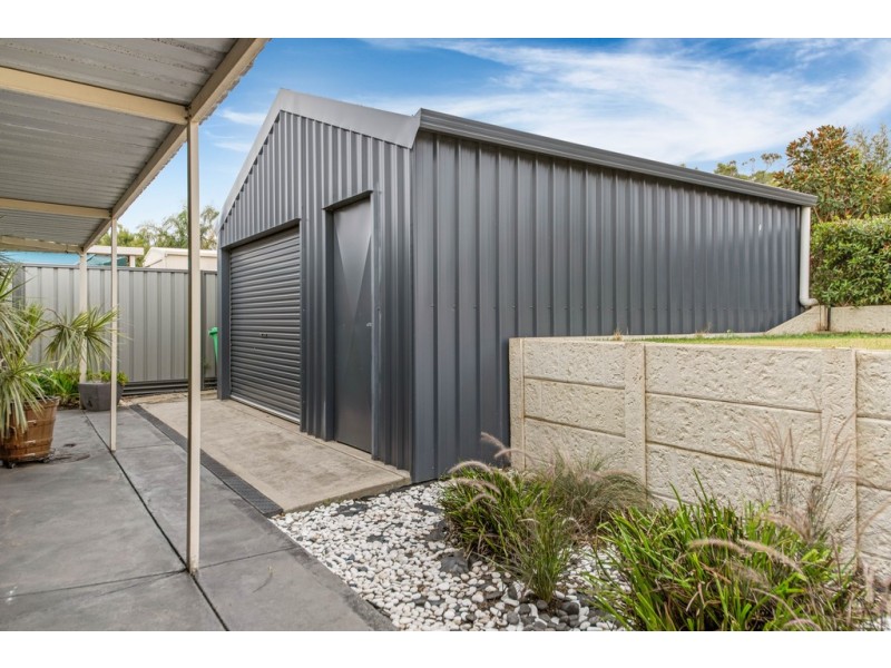 25 Dudley Drive, Usher WA 6230