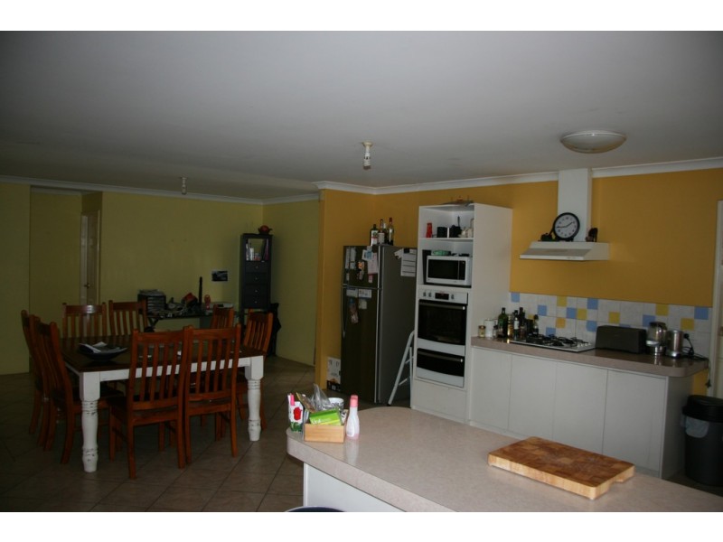 2 Bosberry Close, Eaton WA 6232