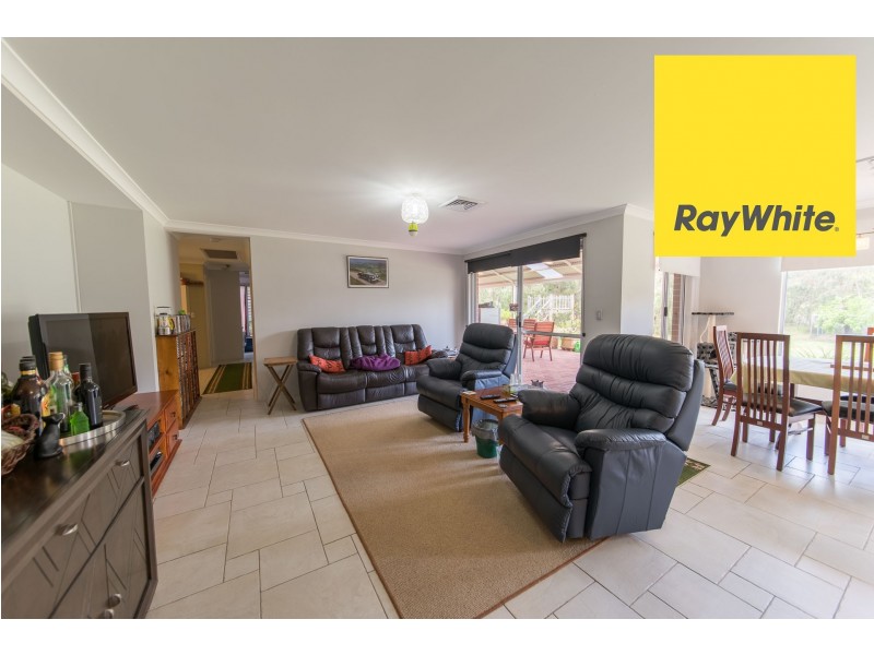 12 Weller Loop, Leschenault WA 6233