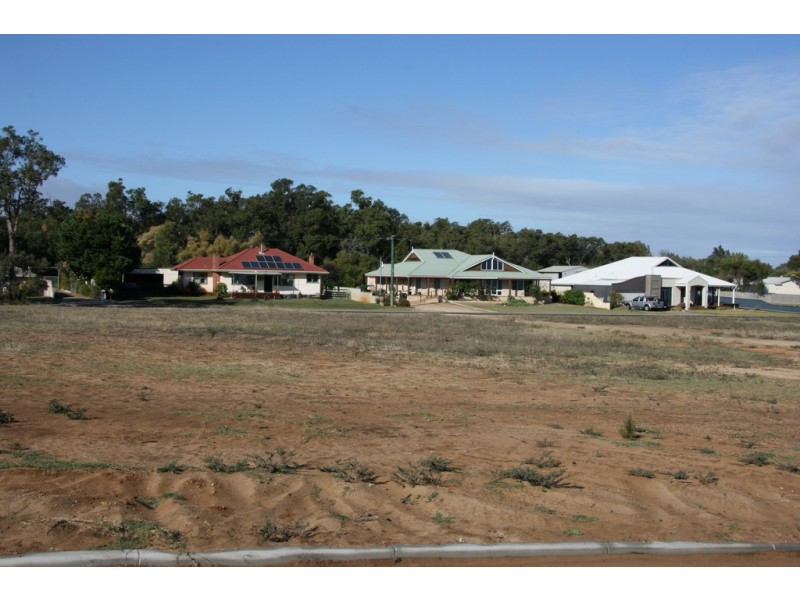 2 and 4 Laura Avenue, Australind WA 6233