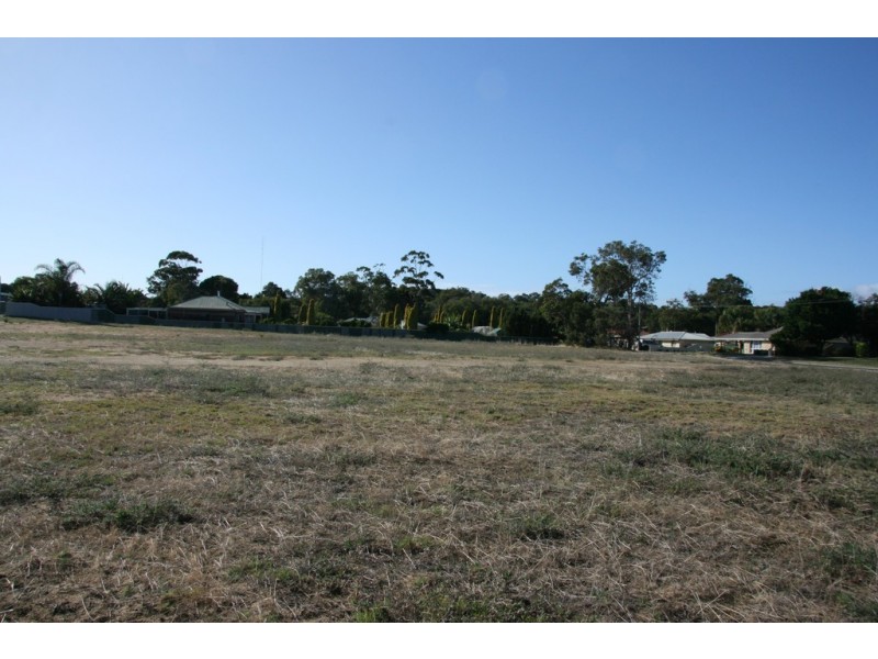 2 and 4 Laura Avenue, Australind WA 6233