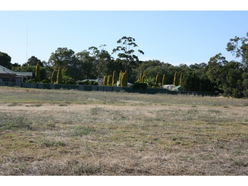 2 and 4 Laura Avenue, Australind WA 6233