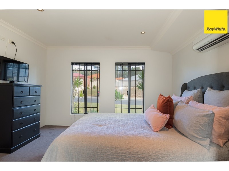 8 Possum Way, College Grove WA 6230