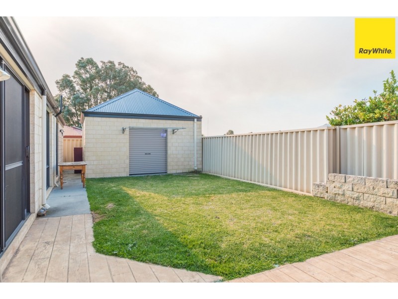 8 Possum Way, College Grove WA 6230