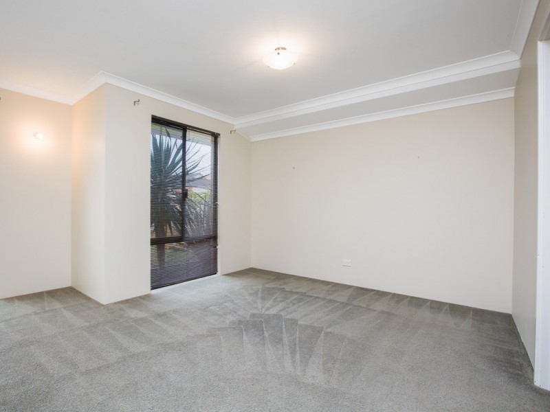 22 Chisholm Road, Dalyellup WA 6230