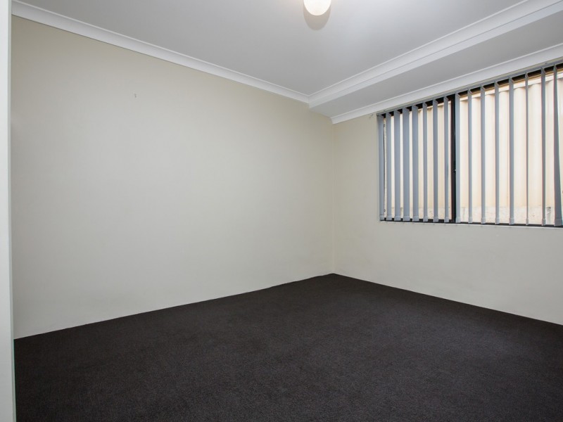 22 Chisholm Road, Dalyellup WA 6230