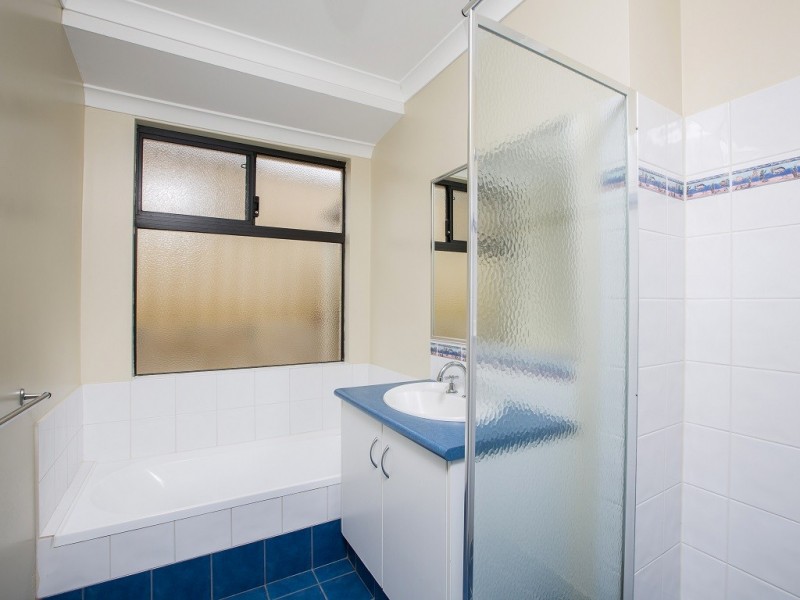22 Chisholm Road, Dalyellup WA 6230