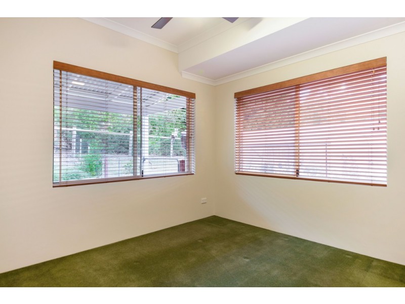 31 Maidment Pde, Dalyellup WA 6230