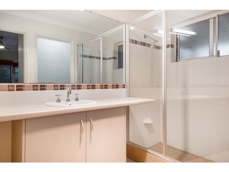 31 Maidment Pde, Dalyellup WA 6230