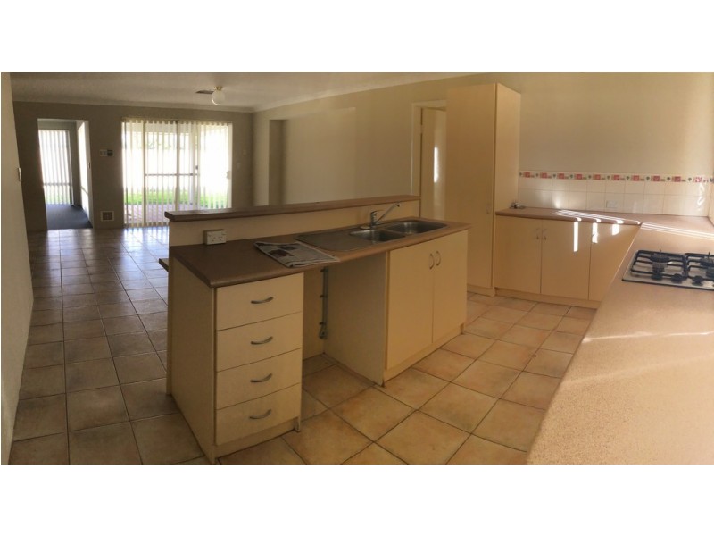 9 Blaxland Road, Dalyellup WA 6230