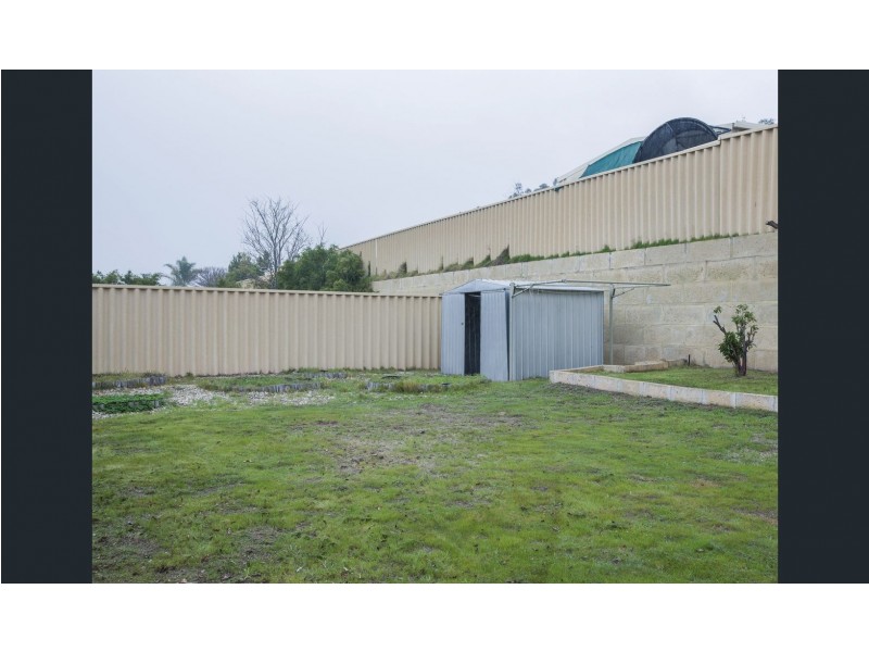 17 Blaxland Road, Dalyellup WA 6230
