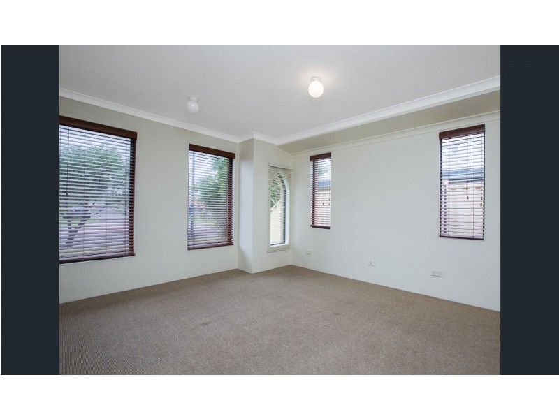 17 Blaxland Road, Dalyellup WA 6230