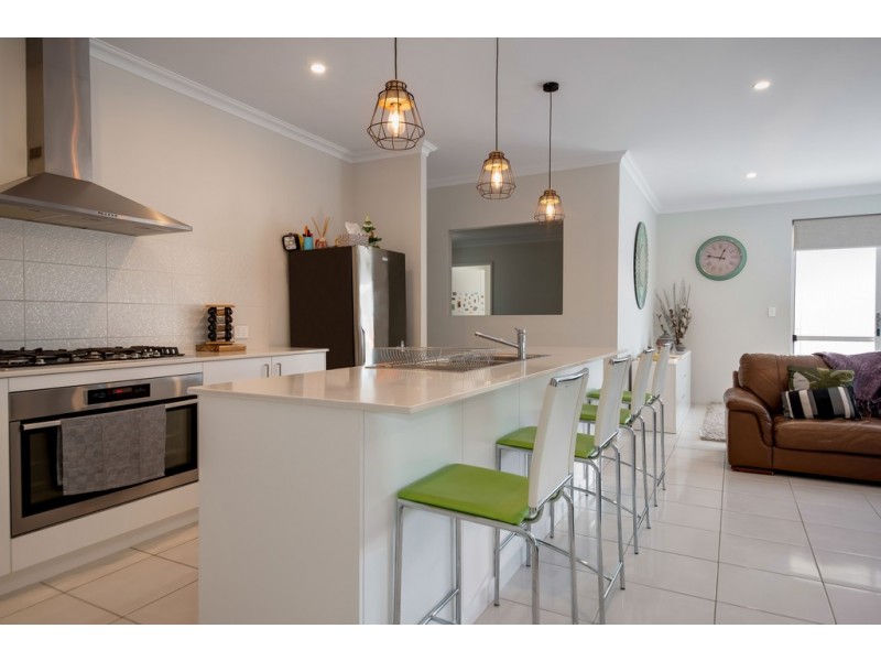 20 Charoite Street, Australind WA 6233