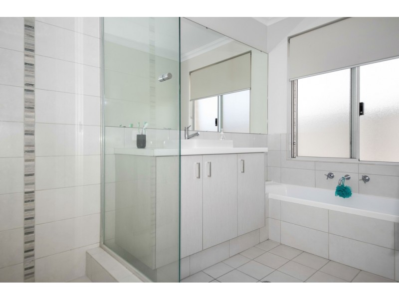 20 Charoite Street, Australind WA 6233