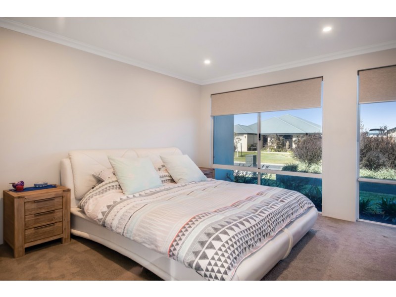 20 Charoite Street, Australind WA 6233