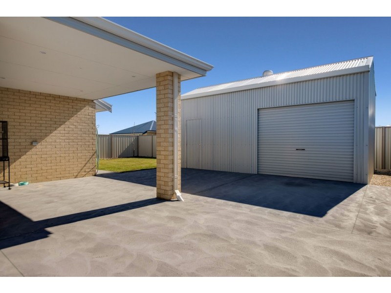 20 Charoite Street, Australind WA 6233