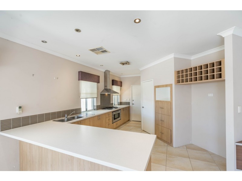 53 Millbridge Boulevarde, Millbridge WA 6232