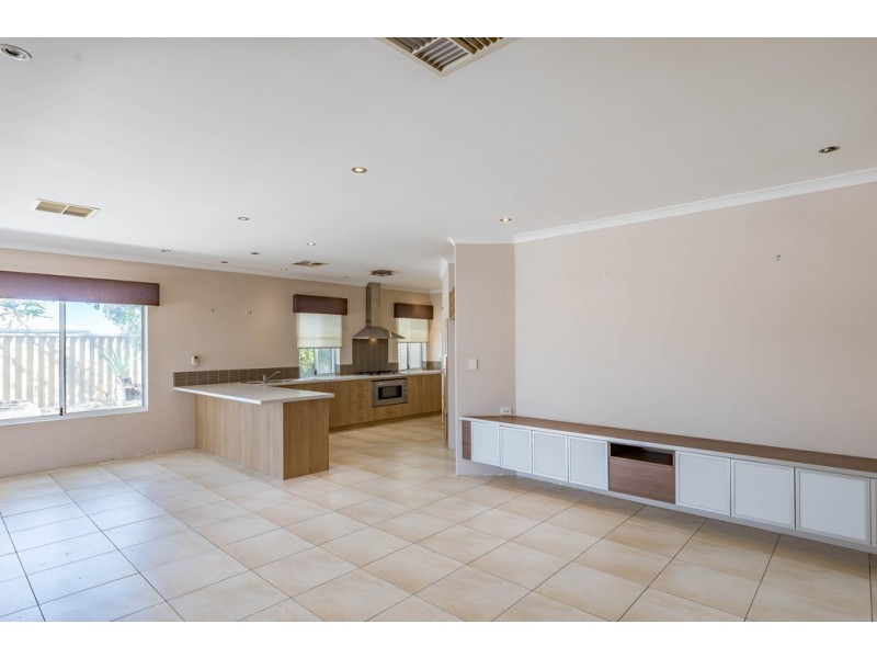 53 Millbridge Boulevarde, Millbridge WA 6232