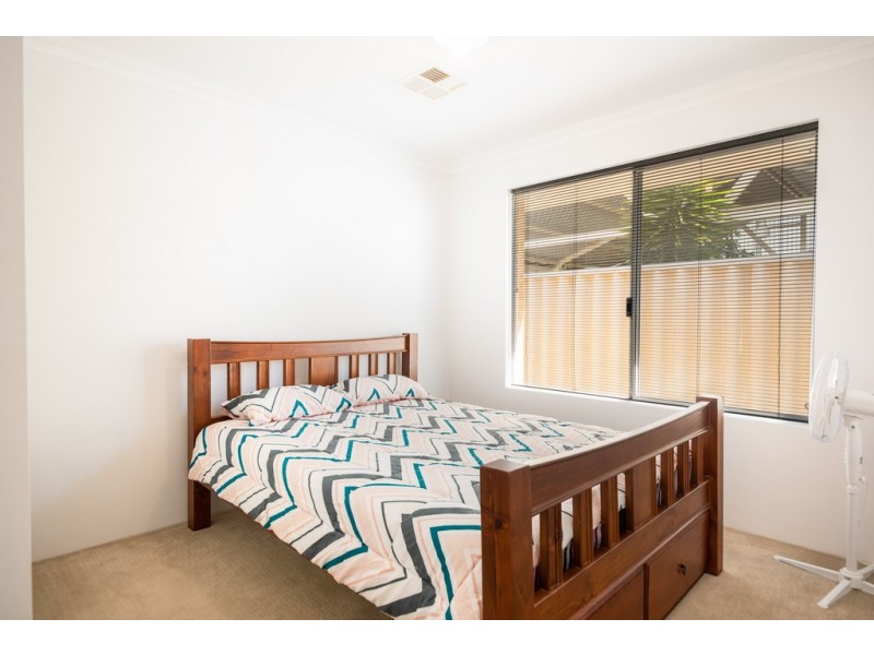 8 Claymore Loop, Dalyellup WA 6230