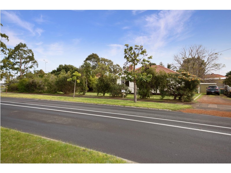 4 Frankel Street, Carey Park WA 6230