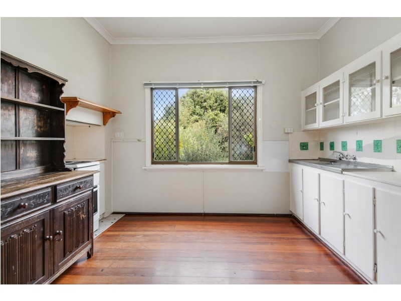 4 Frankel Street, Carey Park WA 6230