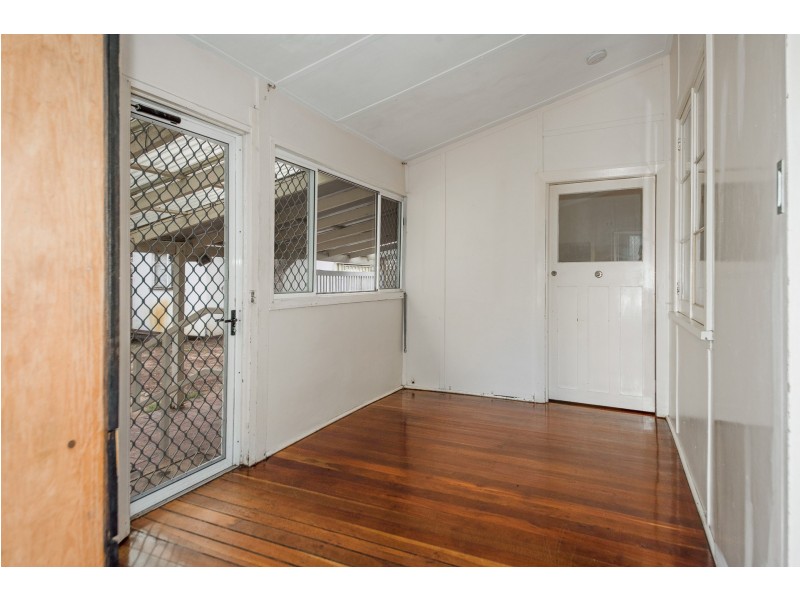 4 Frankel Street, Carey Park WA 6230