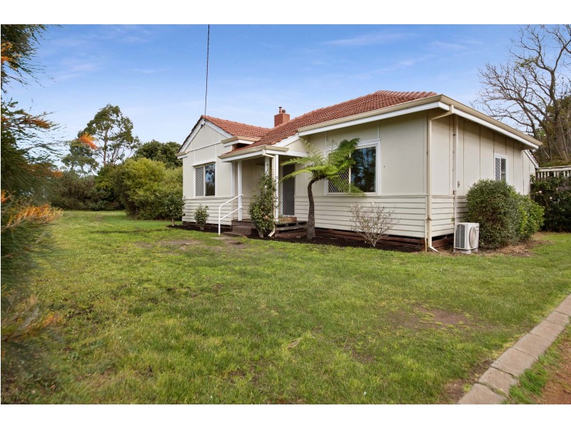 4 Frankel Street, Carey Park WA 6230