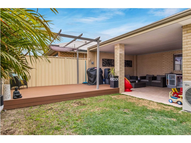 12 Sabina Way, Pelican Point WA 6230