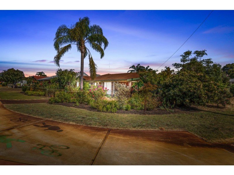 18 Crampton Avenue, Eaton WA 6232