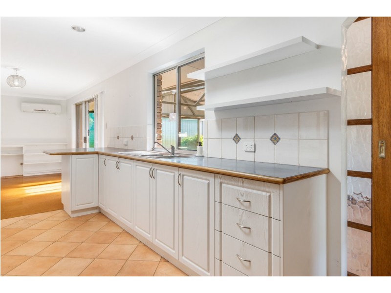 18 Crampton Avenue, Eaton WA 6232