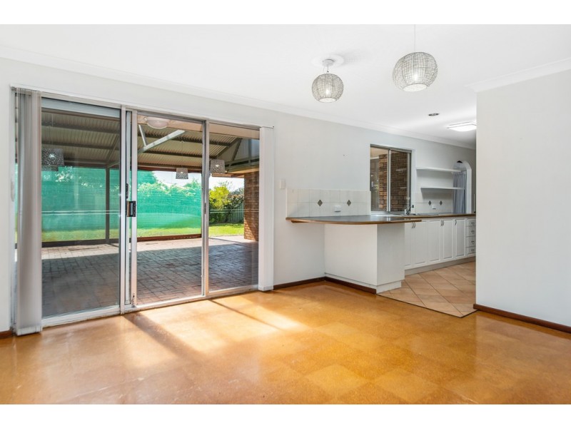 18 Crampton Avenue, Eaton WA 6232