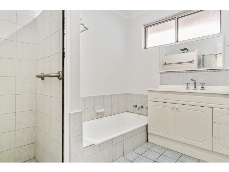 18 Crampton Avenue, Eaton WA 6232