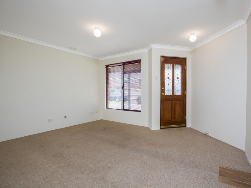 17 Blaxland Road, Dalyellup WA 6230