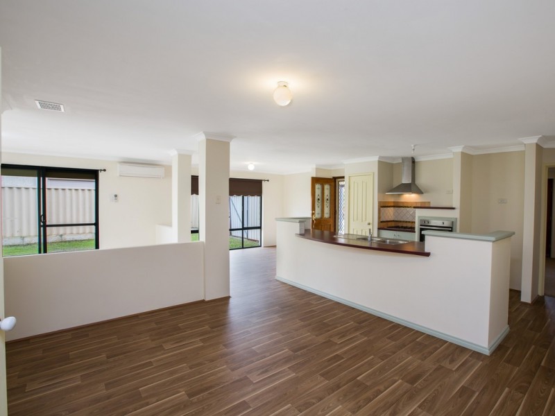 17 Blaxland Road, Dalyellup WA 6230