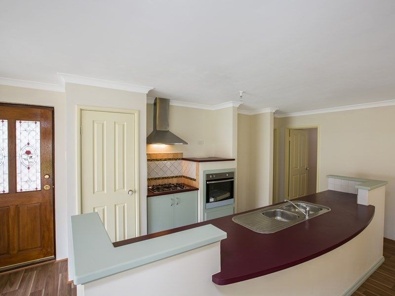17 Blaxland Road, Dalyellup WA 6230