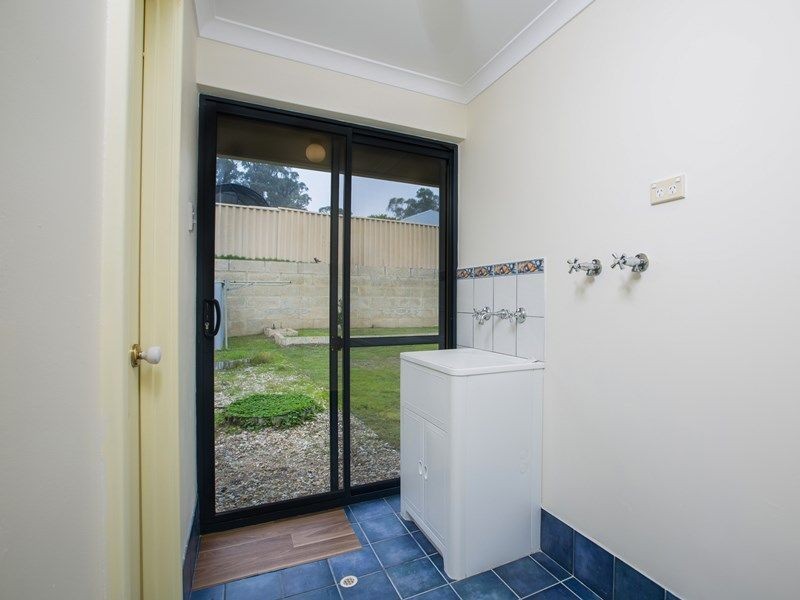 17 Blaxland Road, Dalyellup WA 6230