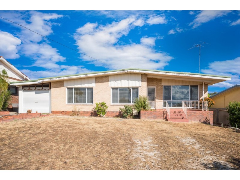 15 Upton Place, Australind WA 6233