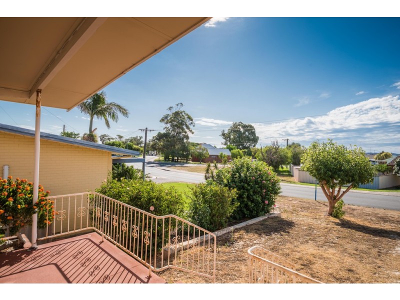 15 Upton Place, Australind WA 6233