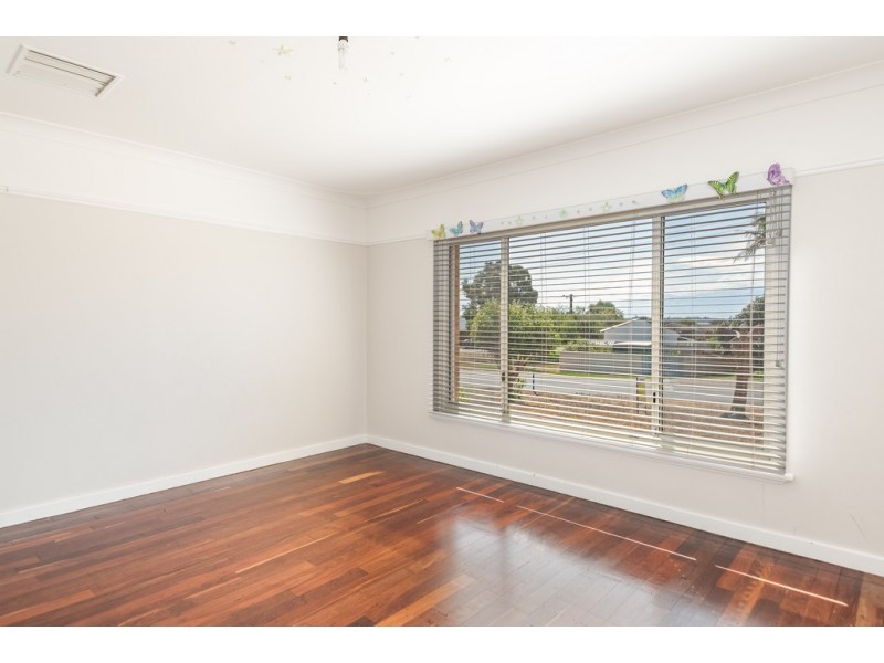 15 Upton Place, Australind WA 6233