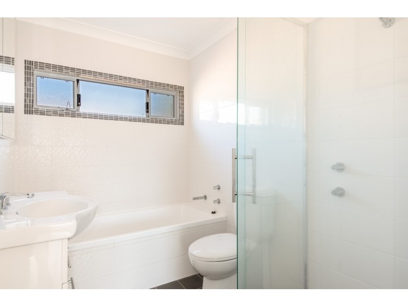 15 Upton Place, Australind WA 6233