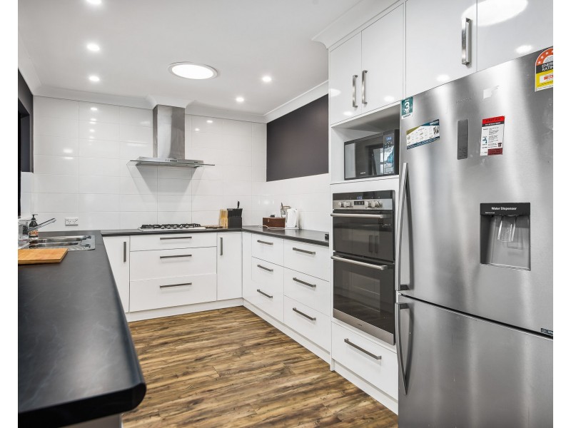 10 Cingalese Close, Carey Park WA 6230