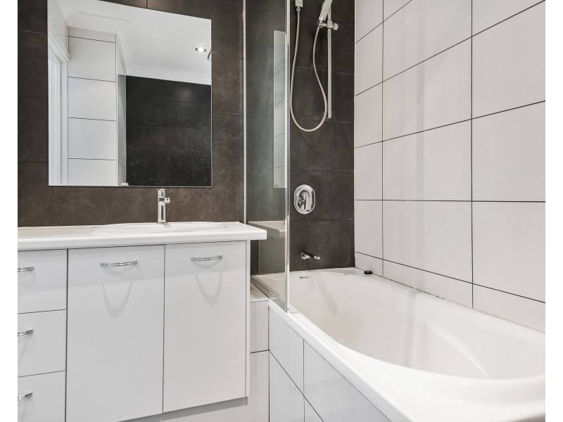 10 Cingalese Close, Carey Park WA 6230