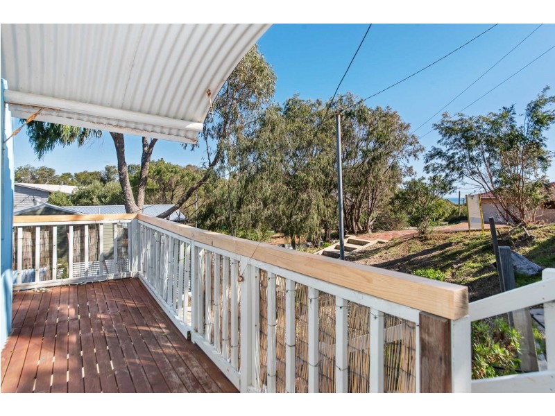 10 Winter Court, Peppermint Grove Beach WA 6271