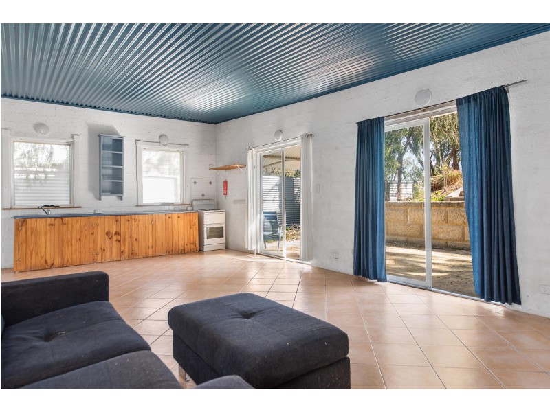 10 Winter Court, Peppermint Grove Beach WA 6271