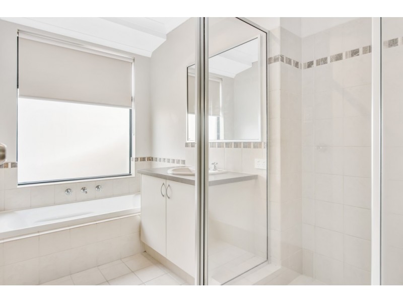 12 Murtin Road, Dalyellup WA 6230