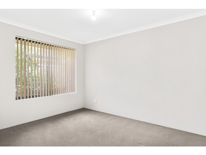 12 Murtin Road, Dalyellup WA 6230