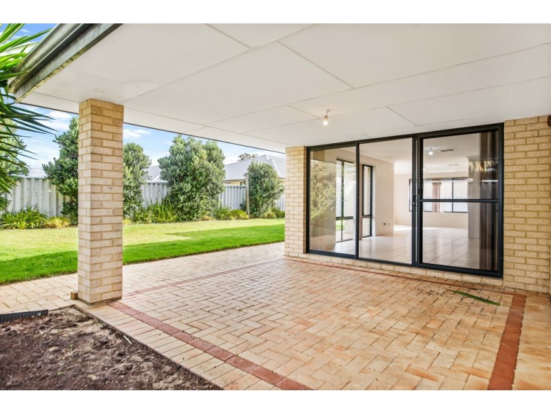 12 Murtin Road, Dalyellup WA 6230