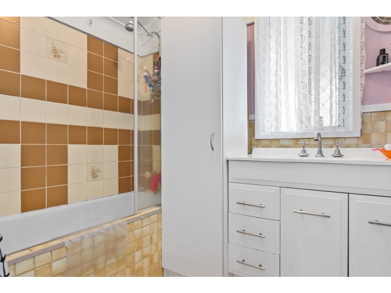 1/3 Mouarn Street, Carey Park WA 6230