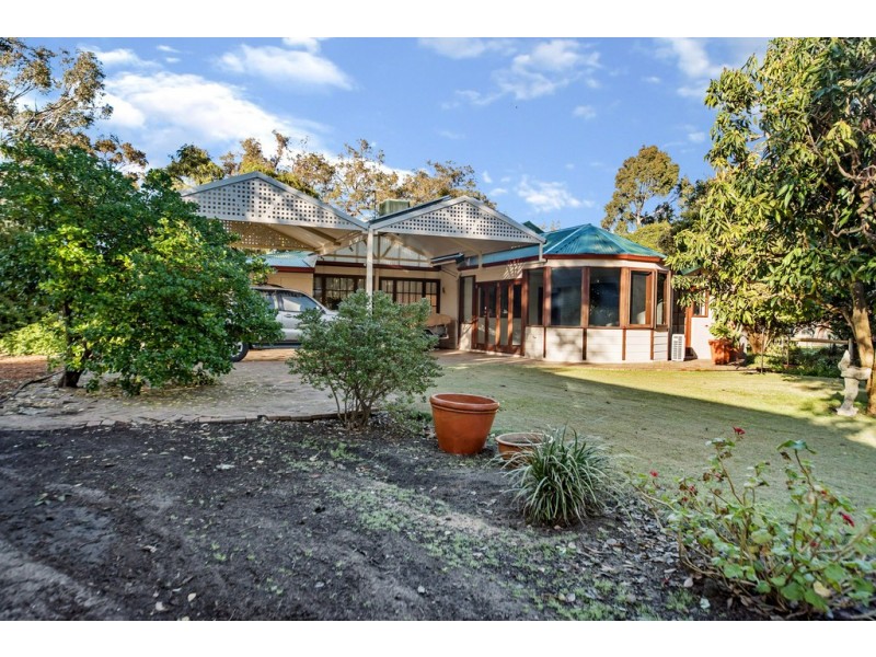 17 Colton Street, Roelands WA 6226
