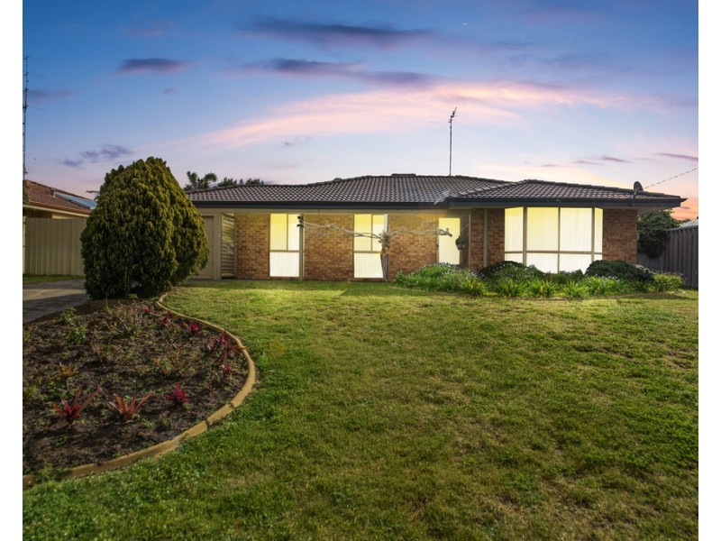 10 Dudley Drive, Usher WA 6230